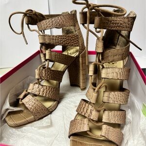Vince Camuto Phandras Toasty Croc Lace Up Sandal SZ 8M TOASTY CROCO SAMIRA